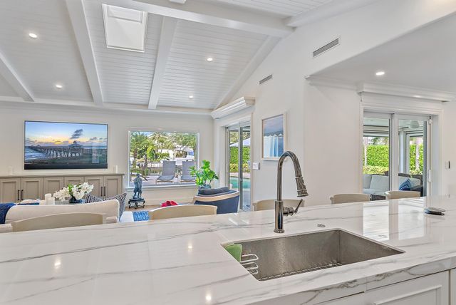 2408 Bay Village Court, Palm Beach Gardens, FL 33410