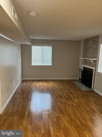 1504 WALDON CT, Sicklerville, NJ 08081