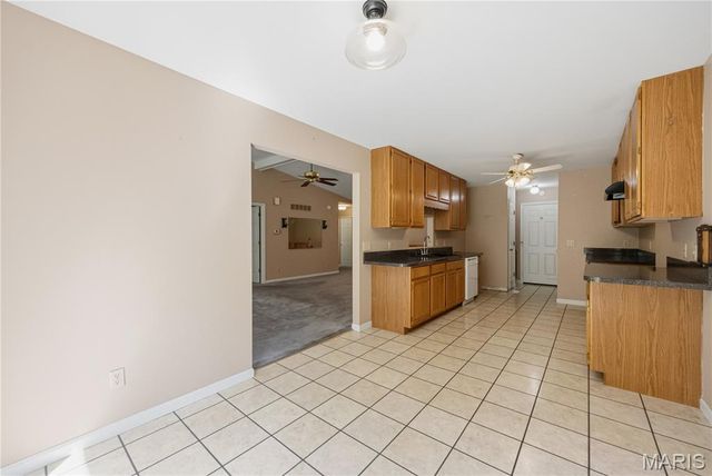 899 Du Pre Court, St Peters, MO 63376