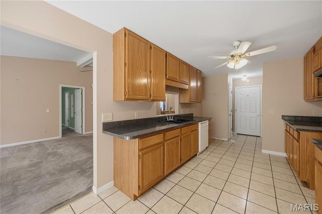 899 Du Pre Court, St Peters, MO 63376