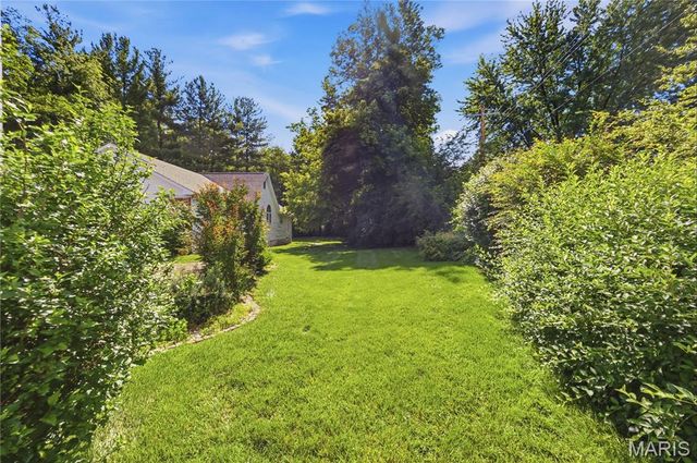 899 Du Pre Court, St Peters, MO 63376