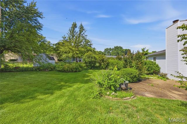 899 Du Pre Court, St Peters, MO 63376