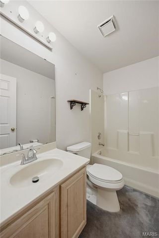 899 Du Pre Court, St Peters, MO 63376