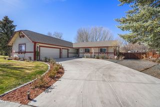 1714 Bougainvillea Drive, Minden, NV 89423