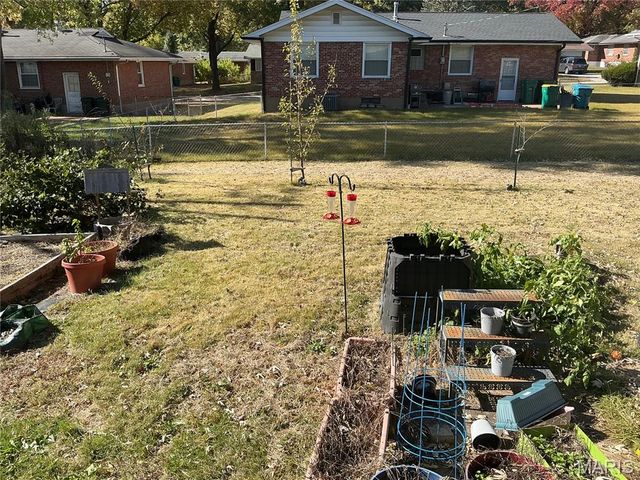 9701 Colony Drive, Bellefontaine Nghbrs, MO 63137