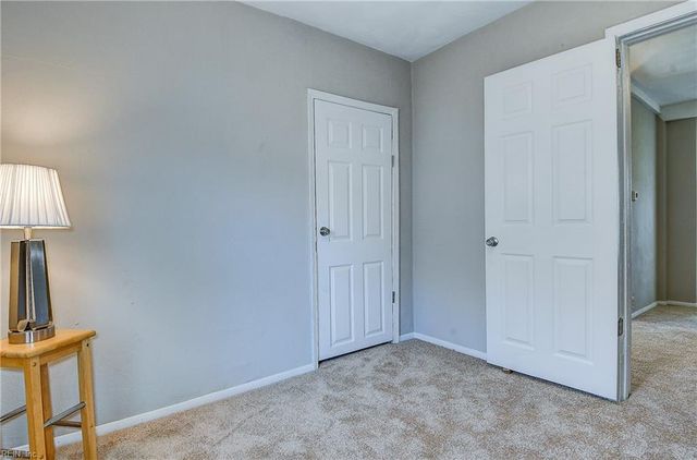 2717 Thomas ST, Chesapeake, VA 23323