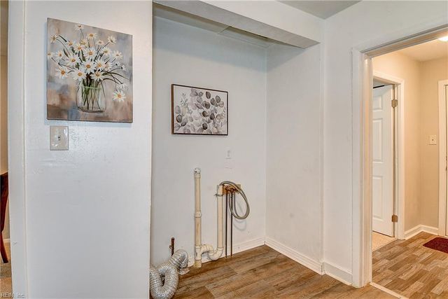 2717 Thomas ST, Chesapeake, VA 23323