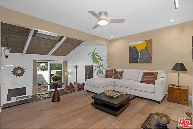 11824 Moorpark Street F, Studio City (los Angeles), CA 91604