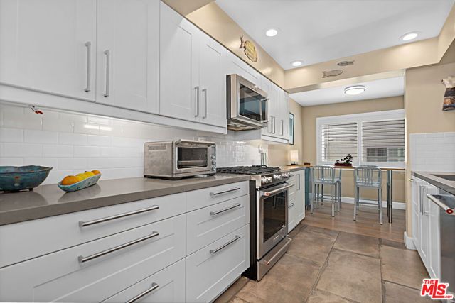 11824 Moorpark Street F, Studio City (los Angeles), CA 91604