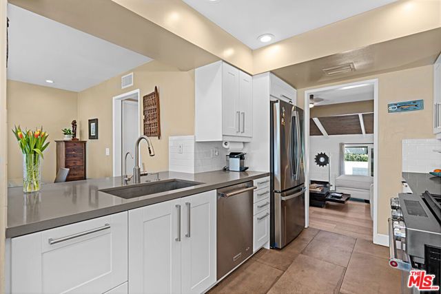 11824 Moorpark Street F, Studio City (los Angeles), CA 91604