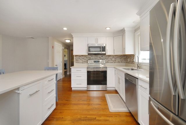 805 Old Connecticut Path, Framingham, MA 01701
