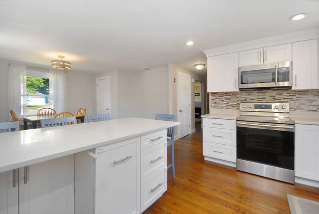 805 Old Connecticut Path, Framingham, MA 01701