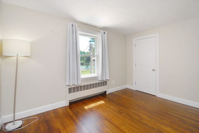 805 Old Connecticut Path, Framingham, MA 01701