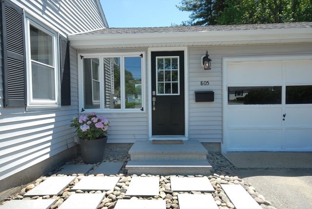 805 Old Connecticut Path, Framingham, MA 01701