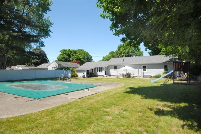 805 Old Connecticut Path, Framingham, MA 01701