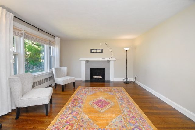 805 Old Connecticut Path, Framingham, MA 01701