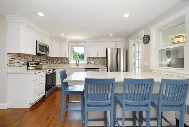 805 Old Connecticut Path, Framingham, MA 01701