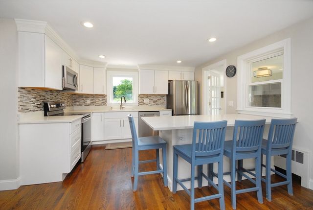 805 Old Connecticut Path, Framingham, MA 01701
