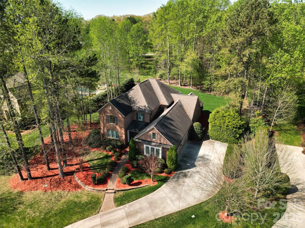 13620 Castleford Drive, Mint Hill, NC 28227