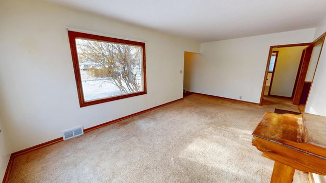 1204 Willmar Avenue SW, Willmar, MN 56201