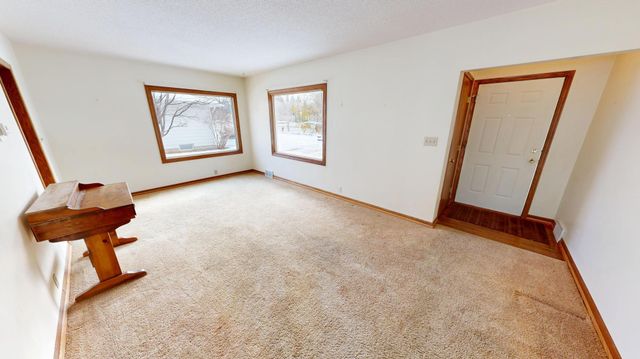 1204 Willmar Avenue SW, Willmar, MN 56201