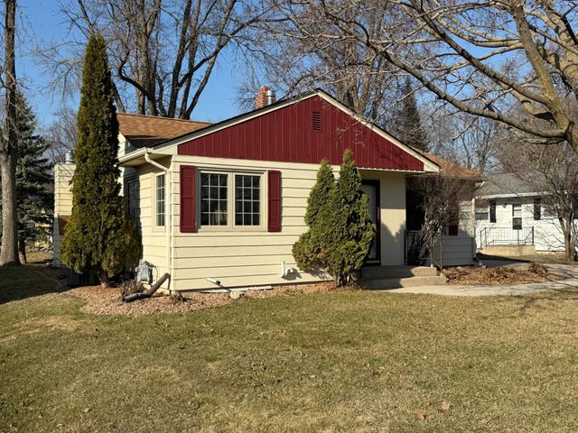1204 Willmar Avenue SW, Willmar, MN 56201