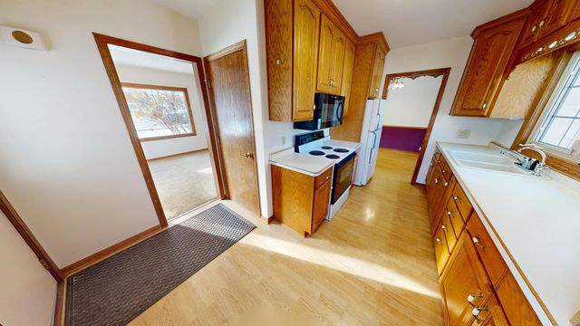 1204 Willmar Avenue SW, Willmar, MN 56201