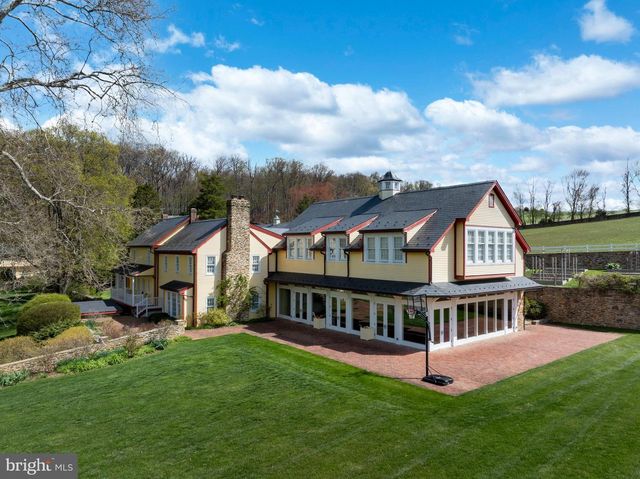 9981 DOUGLAS RD, Red Lion, PA 17356