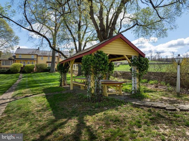 9981 DOUGLAS RD, Red Lion, PA 17356