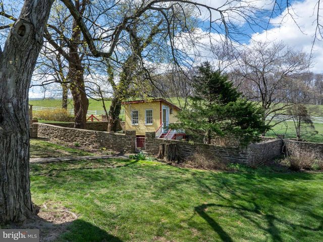 9981 DOUGLAS RD, Red Lion, PA 17356