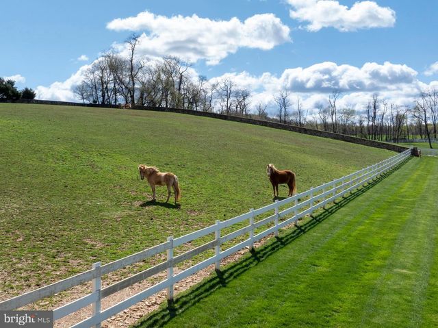 9981 DOUGLAS RD, Red Lion, PA 17356