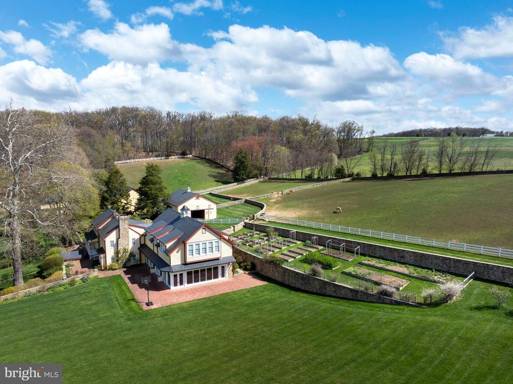 9981 DOUGLAS RD, Red Lion, PA 17356