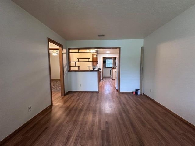 2037 Delaware Lane 2037, Norman, OK 73071