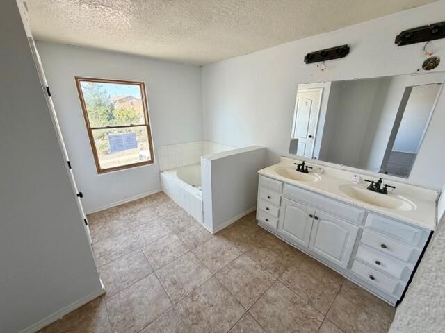 1332 Tesuque Court NE, Rio Rancho, NM 87144