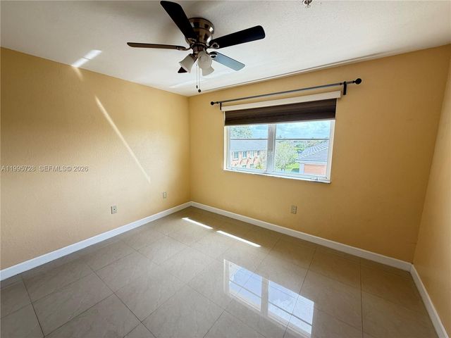 7080 NW 177th St 209-13, Hialeah, FL 33015