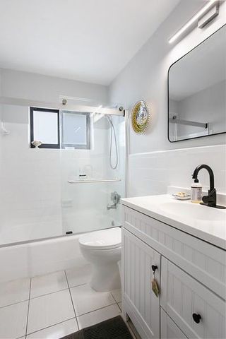 1411 NE 41st Street, Oakland Park, FL 33334