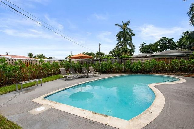 1411 NE 41st Street, Oakland Park, FL 33334