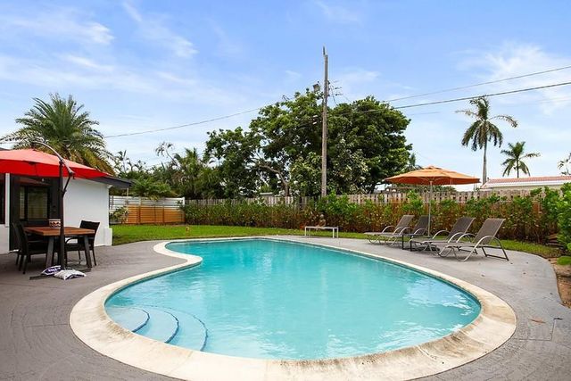 1411 NE 41st Street, Oakland Park, FL 33334