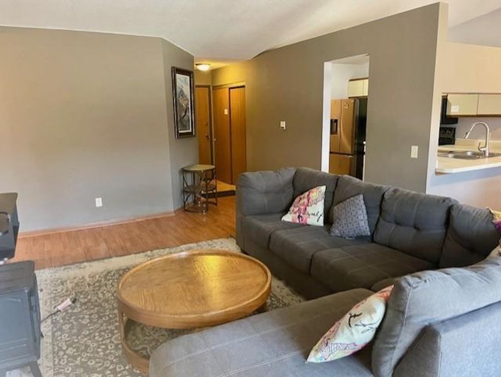 4151 Boone Avenue N 202, New Hope, MN 55427