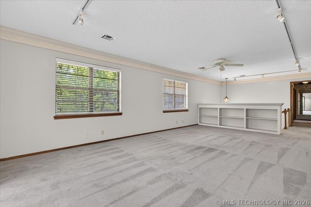 1419 SE OAKDALE Drive, Bartlesville, OK 74006