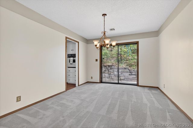1419 SE OAKDALE Drive, Bartlesville, OK 74006