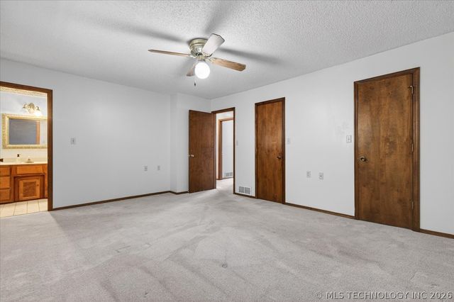 1419 SE OAKDALE Drive, Bartlesville, OK 74006