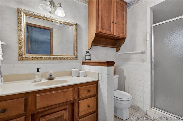 1419 SE OAKDALE Drive, Bartlesville, OK 74006