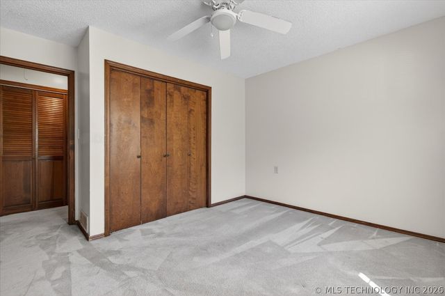 1419 SE OAKDALE Drive, Bartlesville, OK 74006