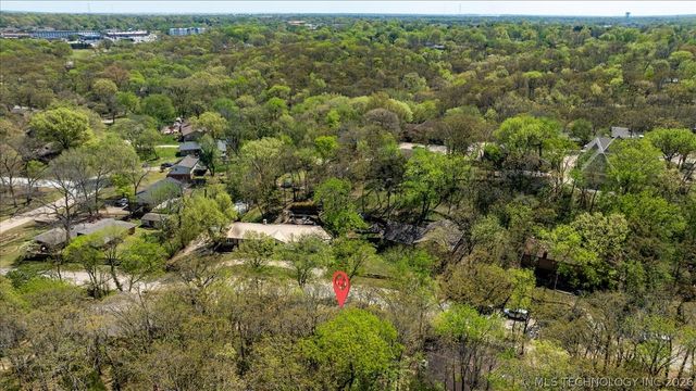 1419 SE OAKDALE Drive, Bartlesville, OK 74006