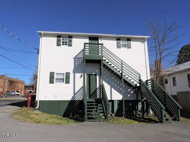 305 Montgomery Street, Johnson City, TN 37604