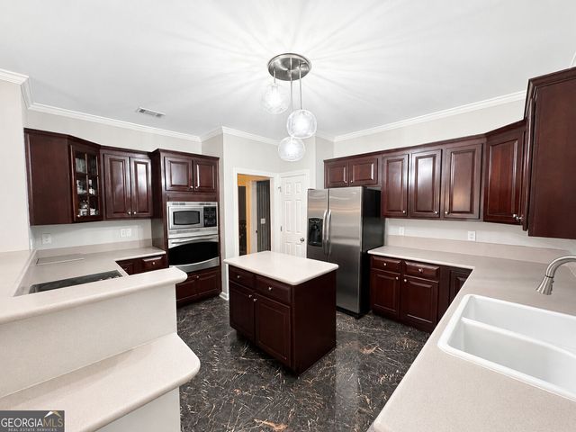 401 Sturdivant Court, Peachtree City, GA 30269