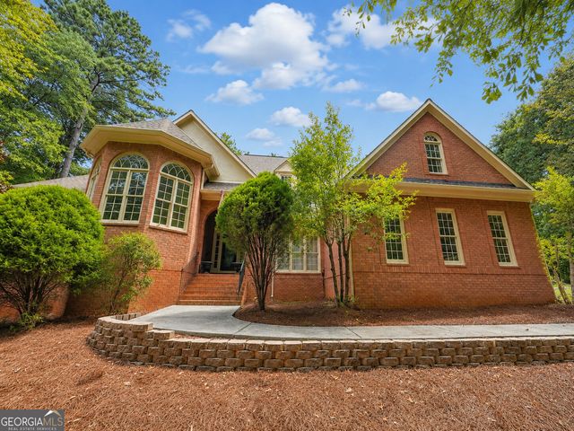 401 Sturdivant Court, Peachtree City, GA 30269