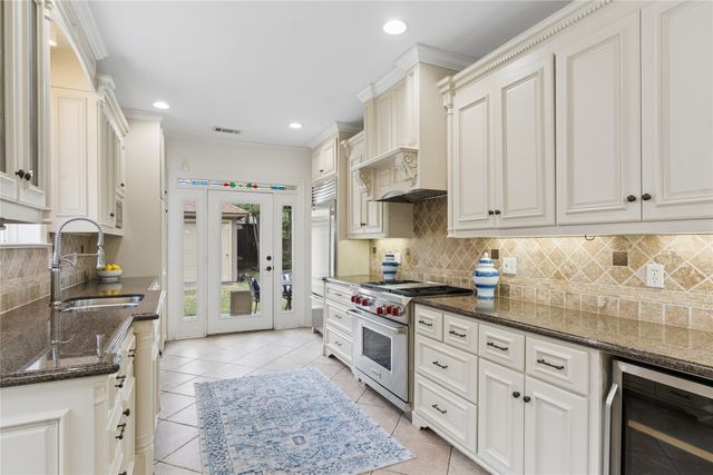 6417 Lakeshore Drive, Dallas, TX 75214