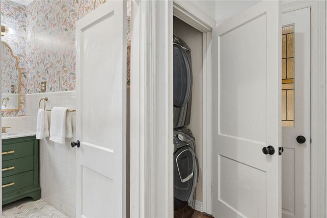 6417 Lakeshore Drive, Dallas, TX 75214